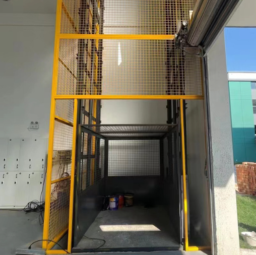 六盘水导轨式升降机助力物流园破解运输难题